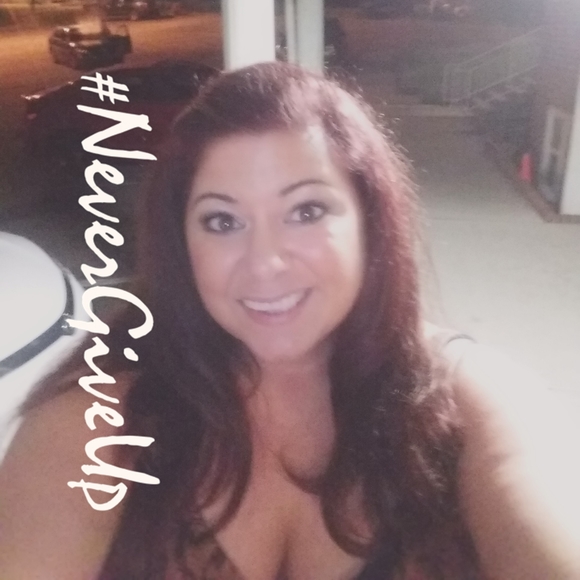 Meet your Posher, Lindsey - Picture 1 of 1